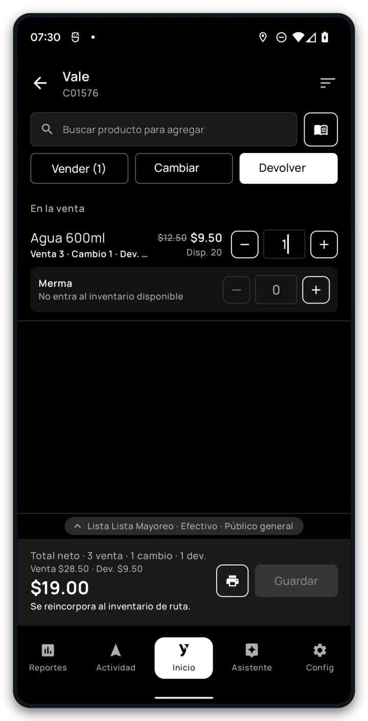Captura de pedido en la app Android de A Bordo con las opciones Vender, Cambiar y Devolver, cantidades agregadas y el total neto de la visita.